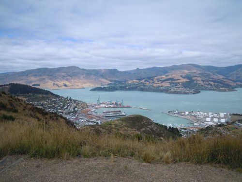 Bergpanorama mit Meer